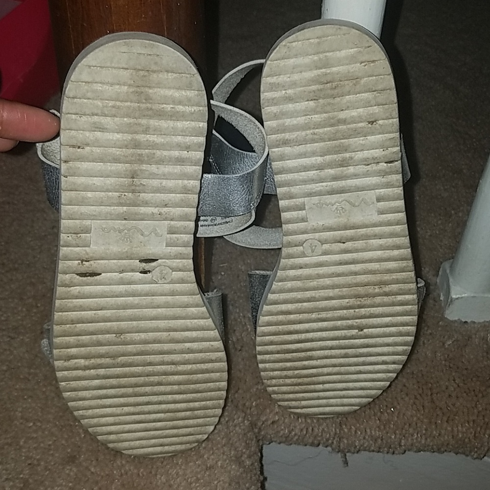 Sandals - Picture 3 of 5